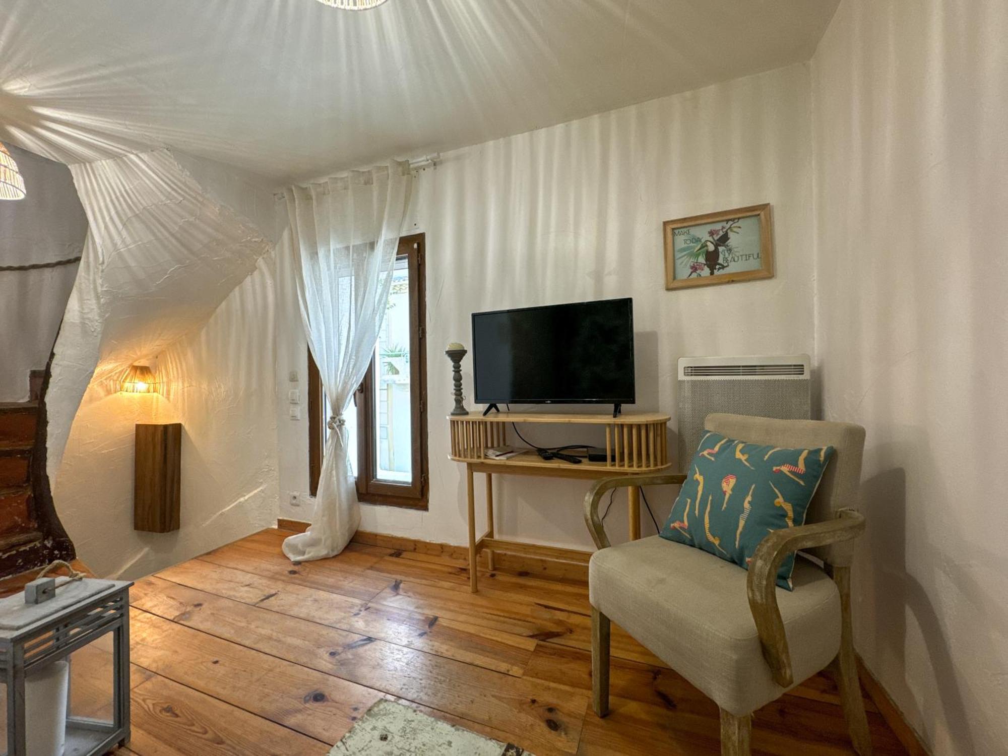 Holiday home Maison Mado
